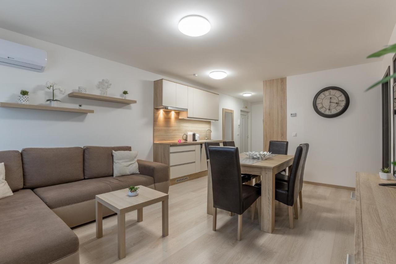 Leda Apartmanok By Bltn Siófok Eksteriør bilde